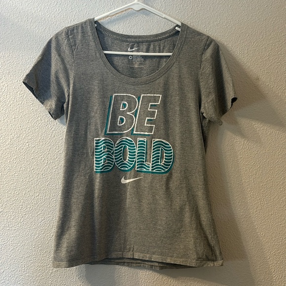 Nike Be bold graphic tee size medium - Picture 1 of 5